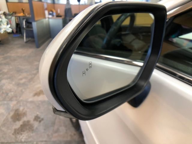 Used 2019 Toyota Avalon Limited image 24