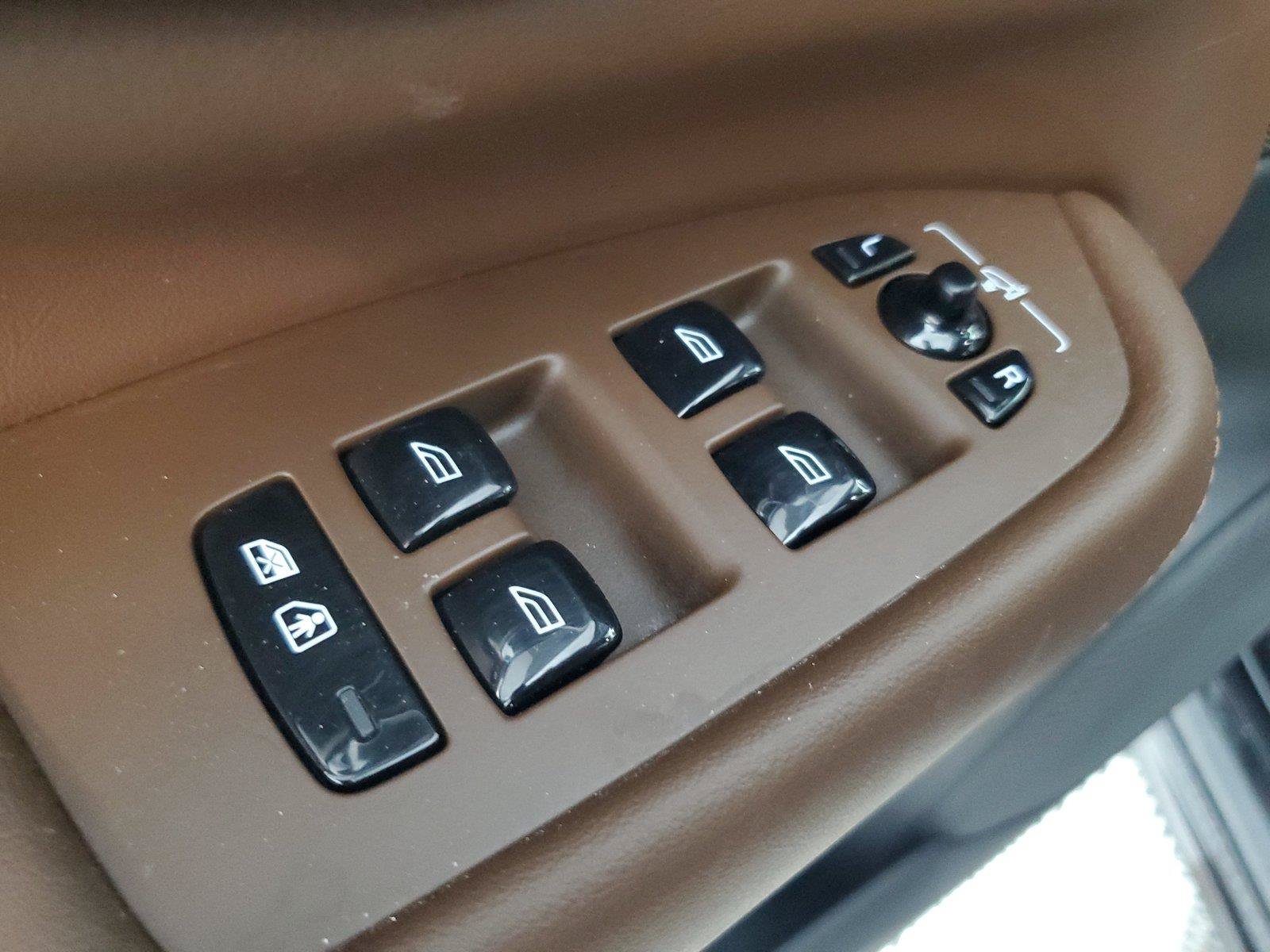 Certified 2024 Volvo XC90 T8 Plus AWD/4WD image 20