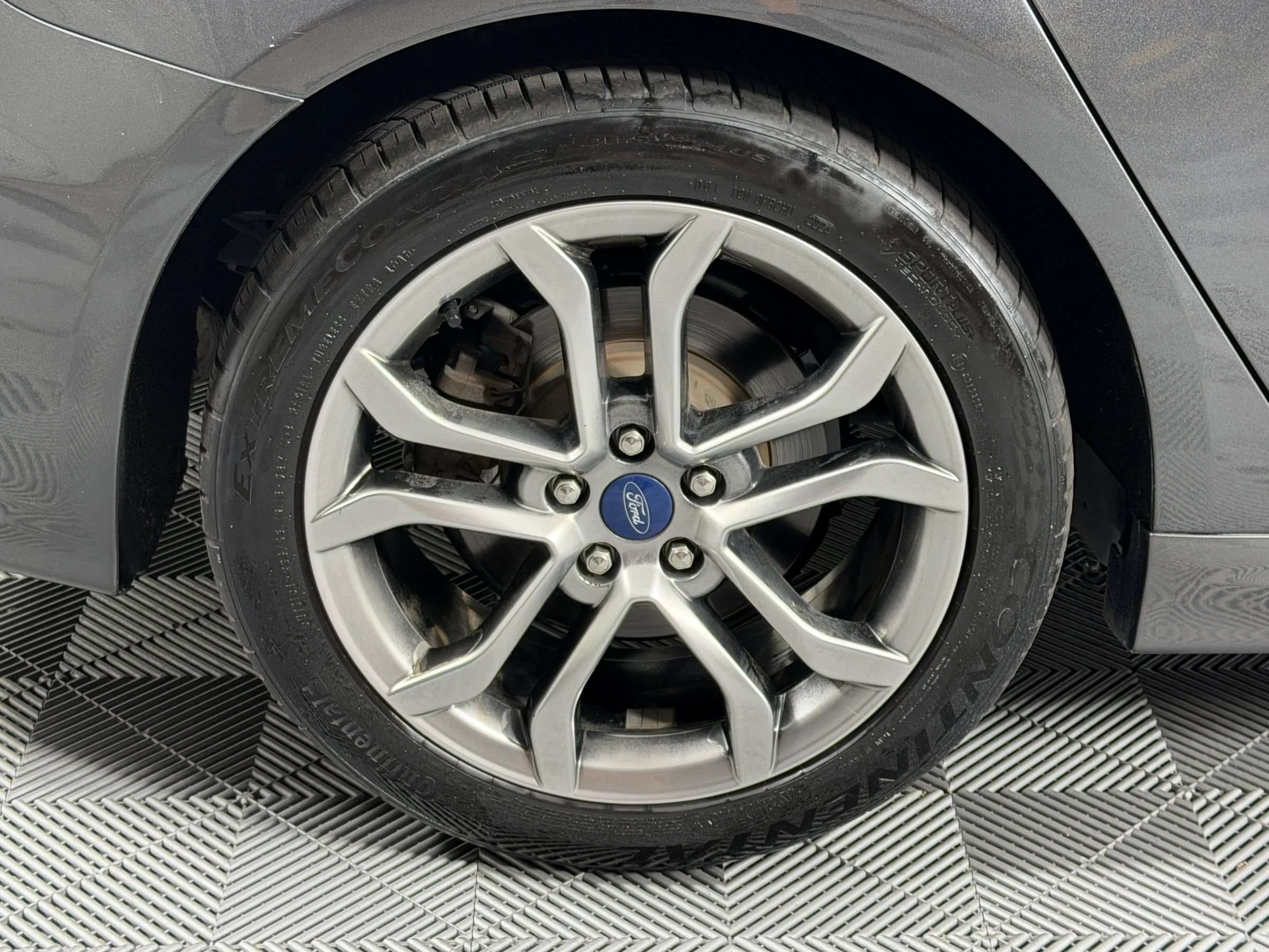 Used 2019 Ford Fusion Titanium FWD image 14