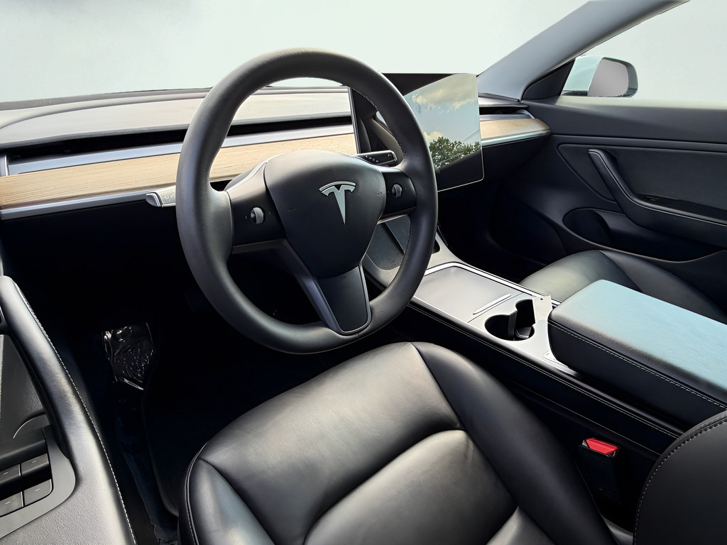 Used 2021 Tesla Model 3 Standard Range Plus RWD image 15