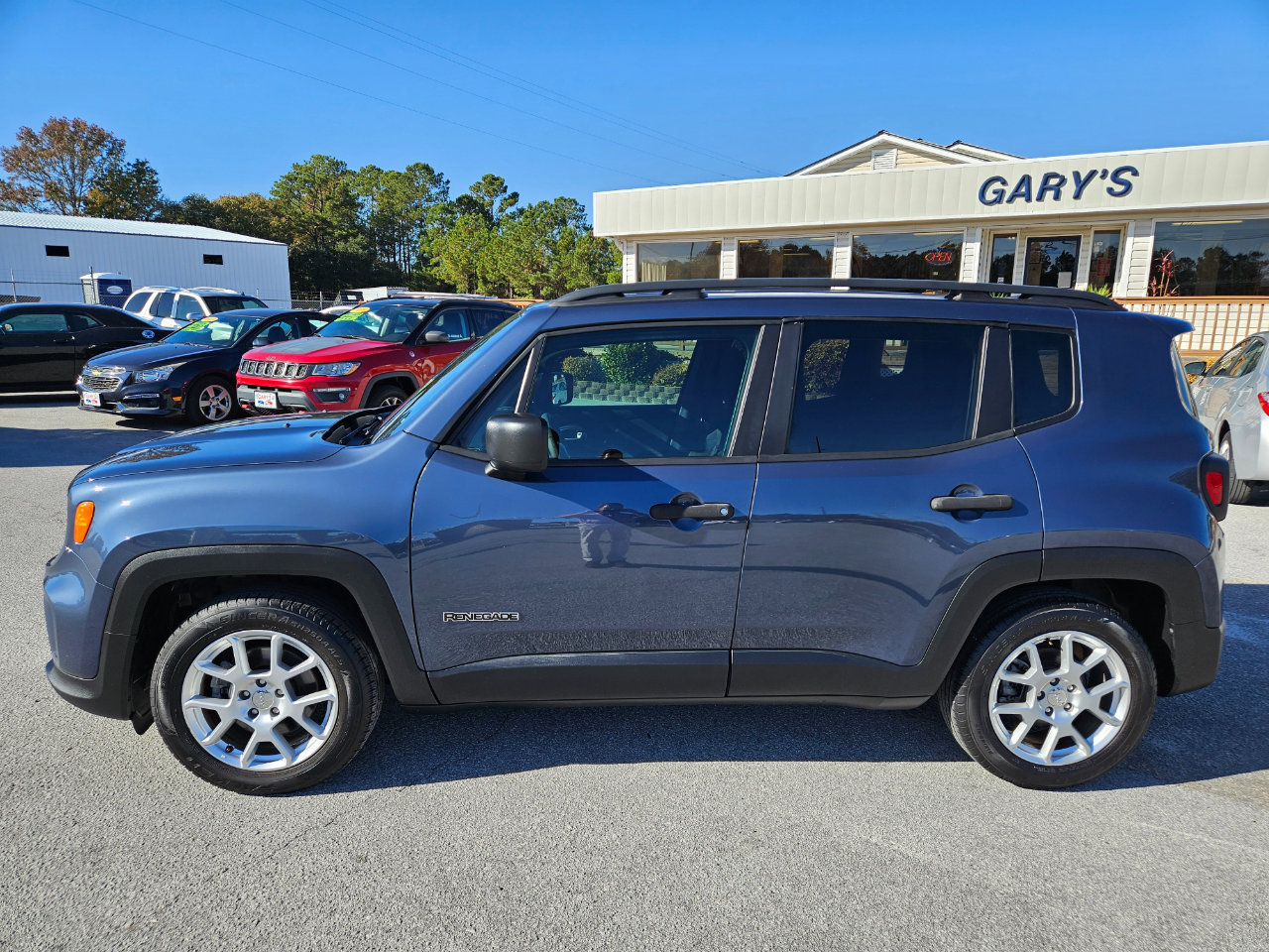 Used 2021 Jeep Renegade Sport w/ Sport Appearance Group image 3