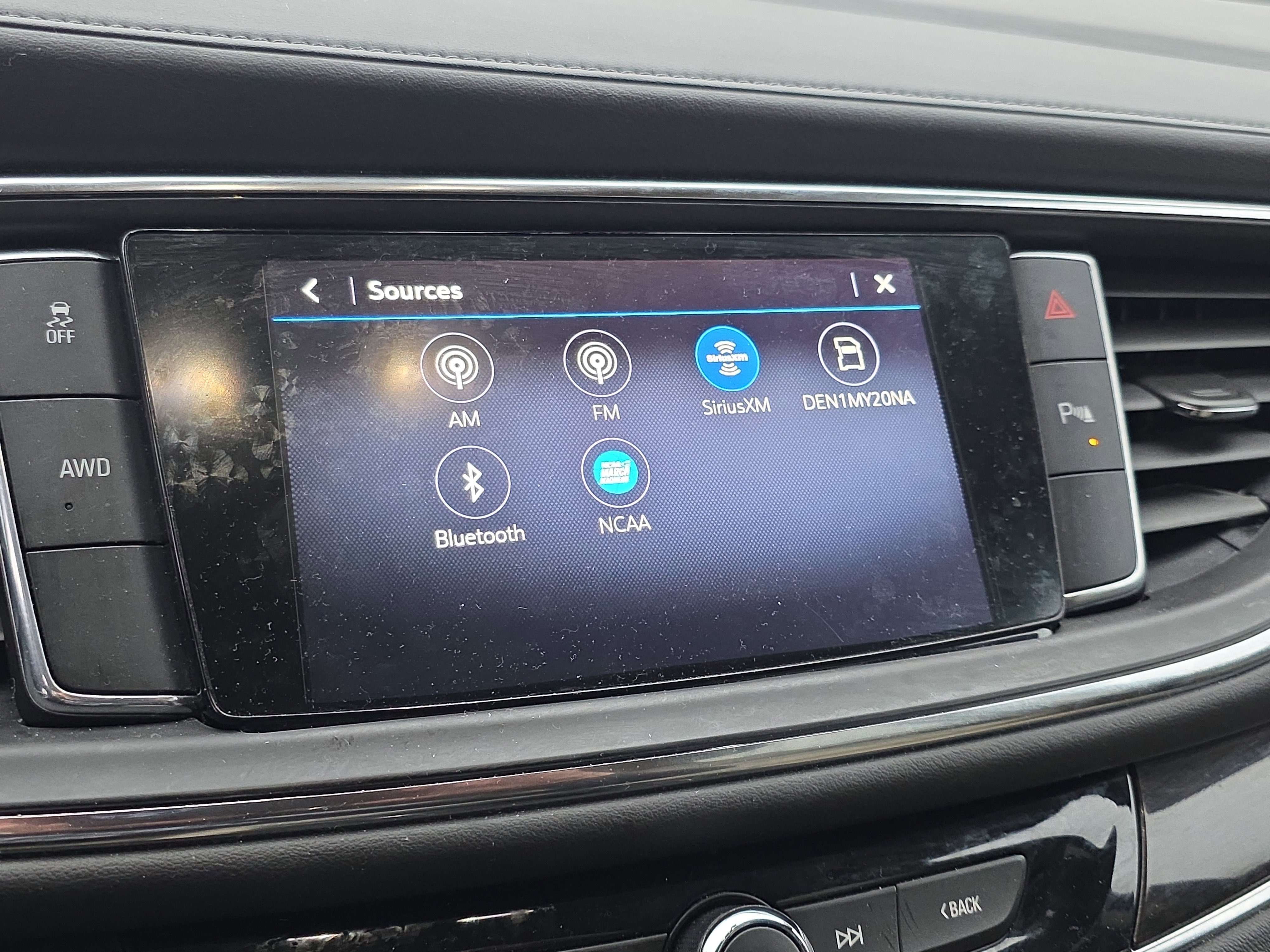 Used 2021 Buick Enclave Essence w/ Sound and Sites Package image 24