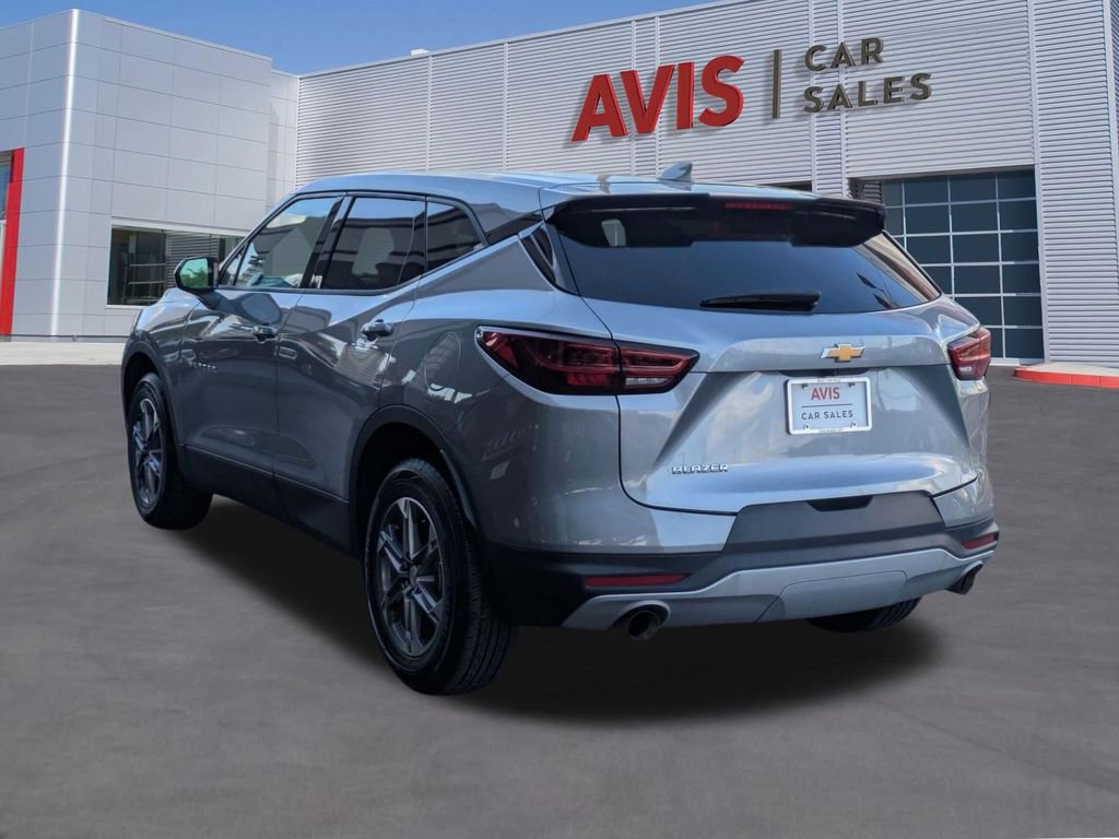 Used 2025 Chevrolet Blazer LT FWD image 9