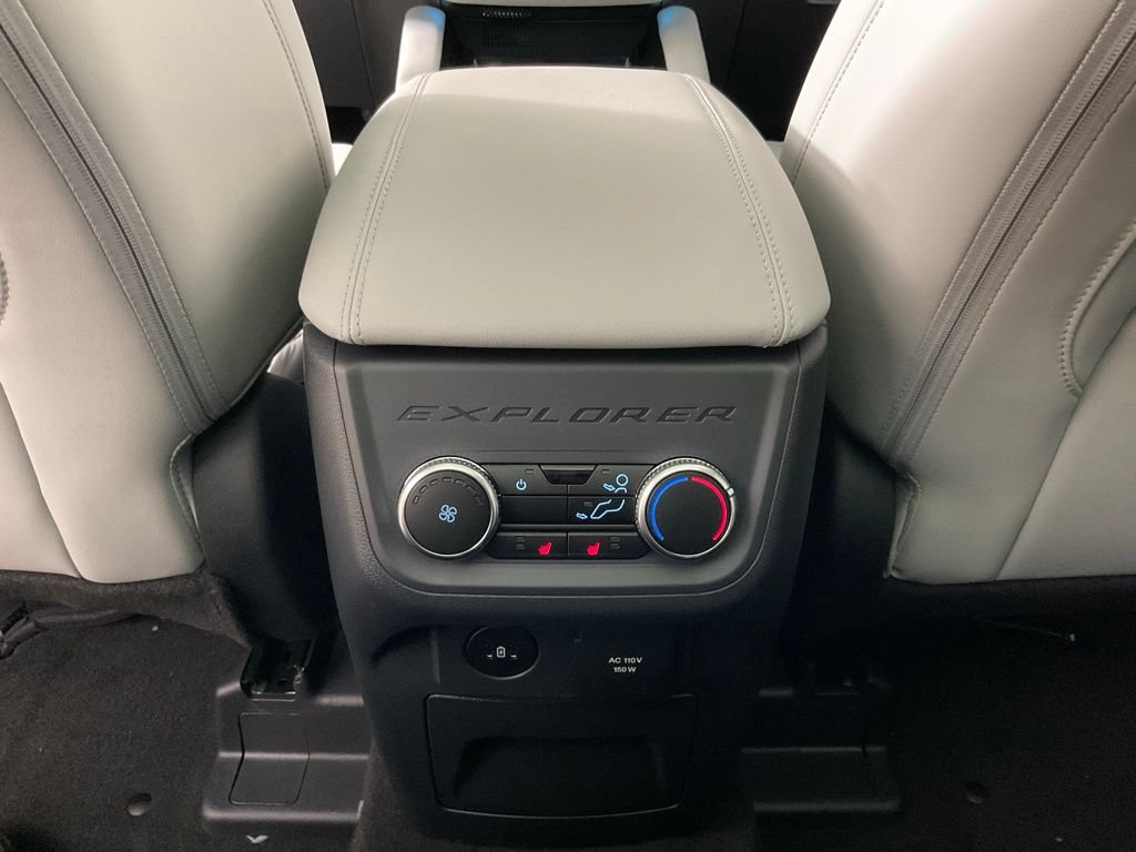 New 2026 Ford Explorer Platinum w/ LUX Leather Package AWD/4WD image 19
