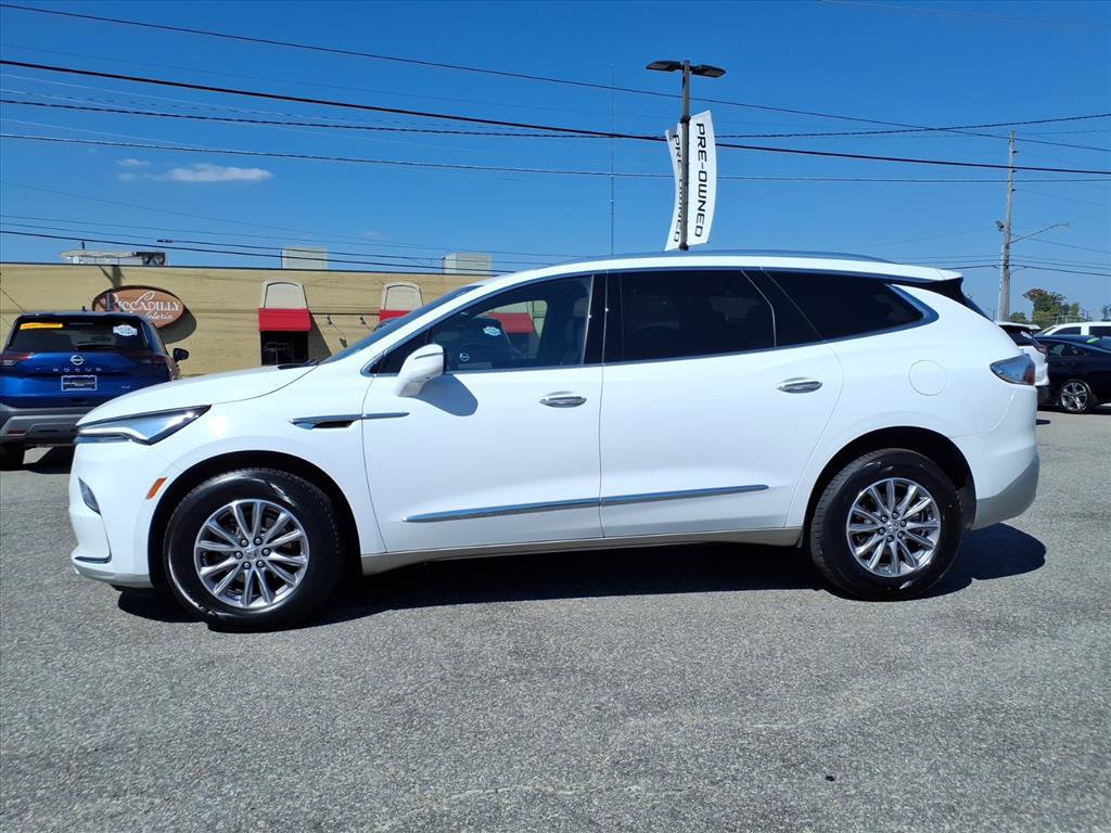 Used 2024 Buick Enclave Premium image 2
