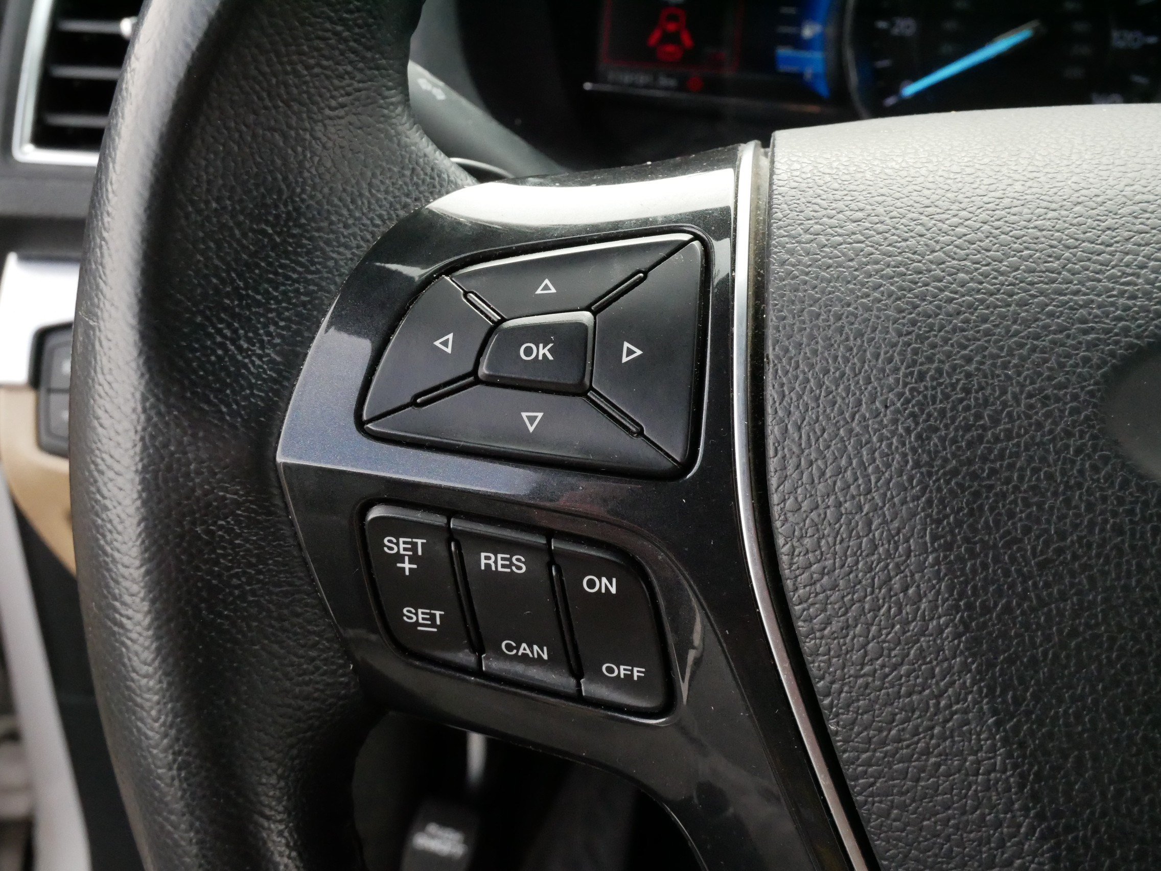 Used 2017 Ford Explorer Limited AWD/4WD image 28