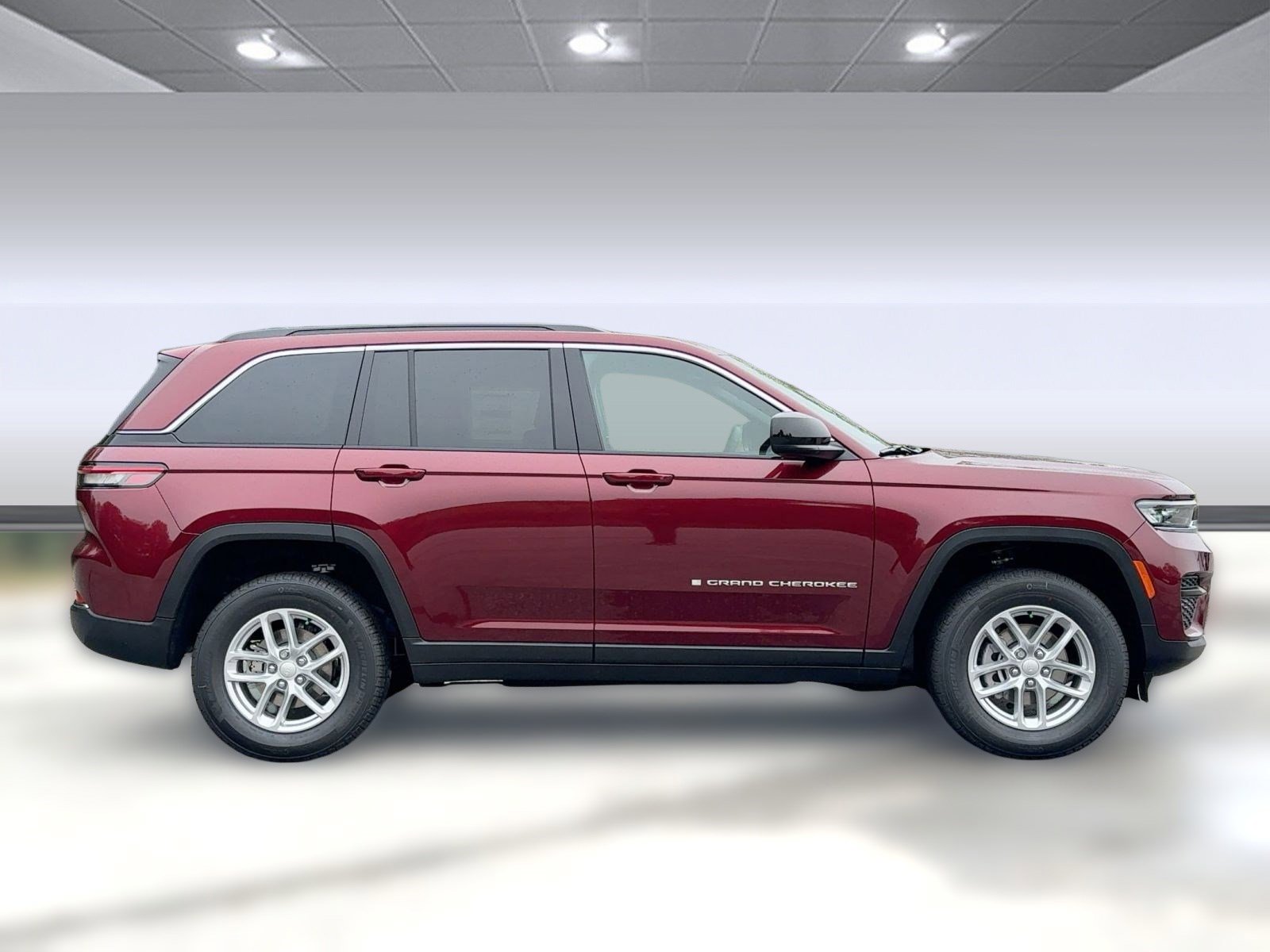 New 2025 Jeep Grand Cherokee Laredo X image 8