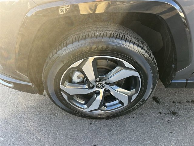 Used 2024 Toyota RAV4 SE image 10