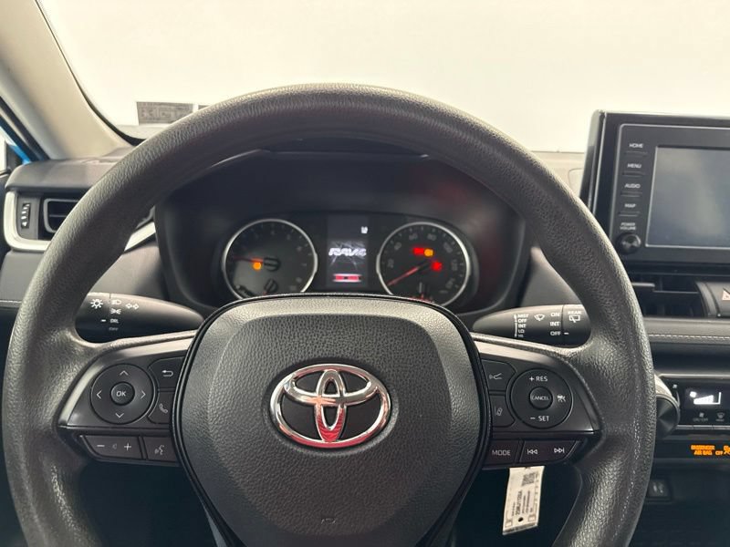 Used 2019 Toyota RAV4 LE w/ Carpet Mat Package AWD/4WD image 23