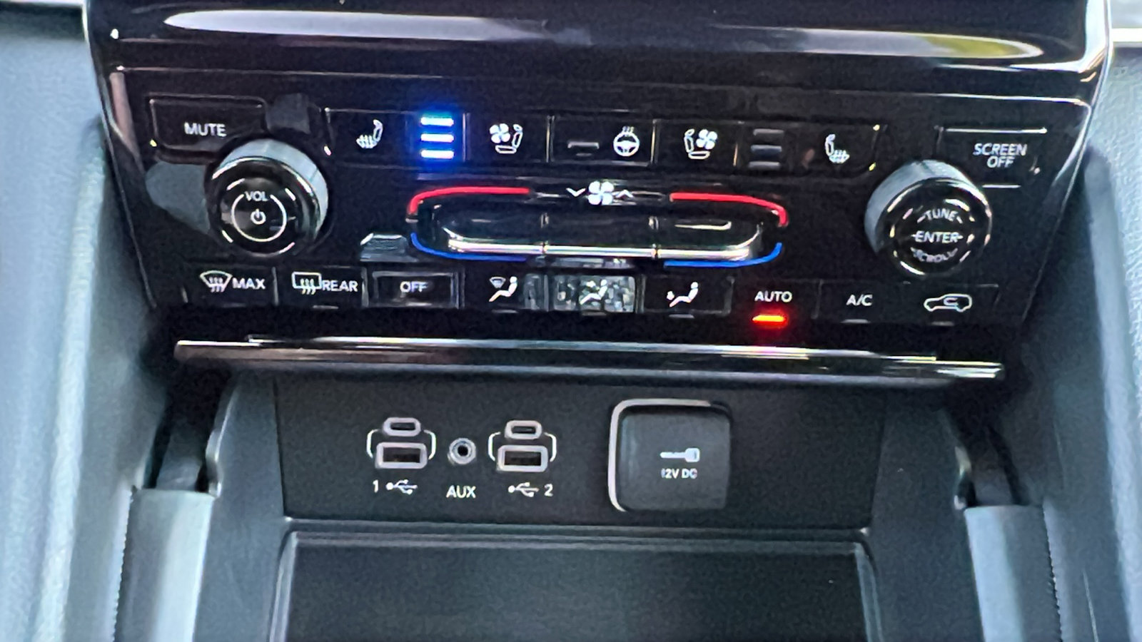 New 2025 Jeep Grand Cherokee L Limited w/ Luxury Tech Group II image 29