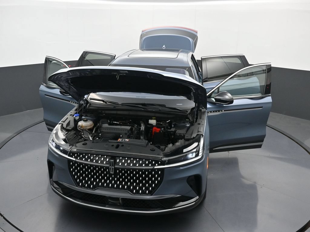 Used 2025 Lincoln Nautilus Premier w/ Equipment Group 102A AWD/4WD image 38