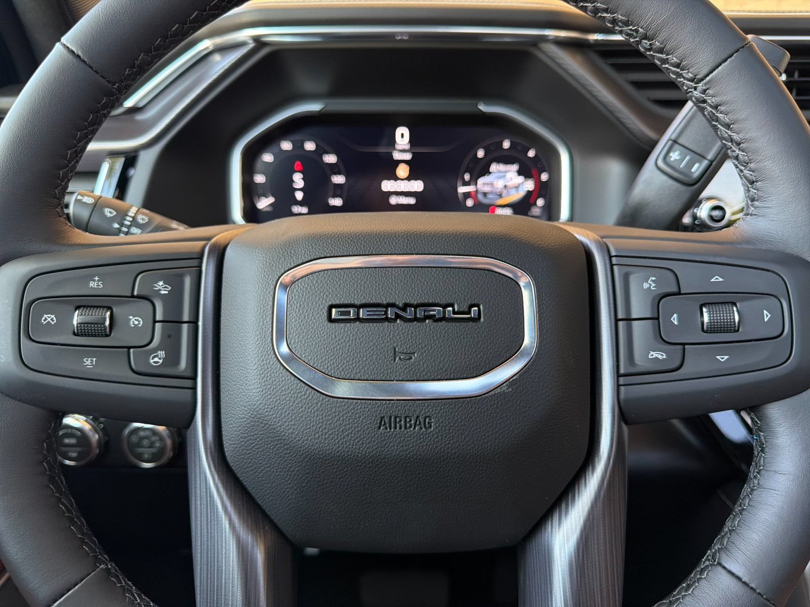 New 2026 GMC Sierra 3500 Denali Ultimate w/ LPO, Black Badging Package AWD/4WD image 22
