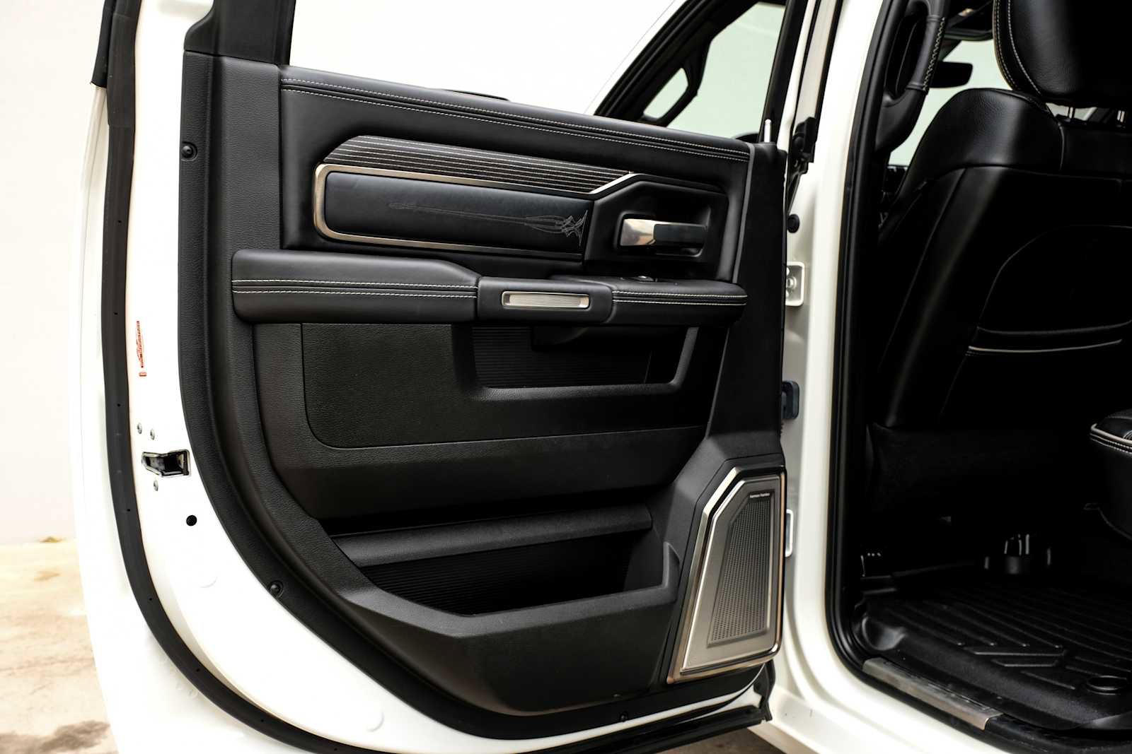 Used 2020 RAM 2500 Limited image 46