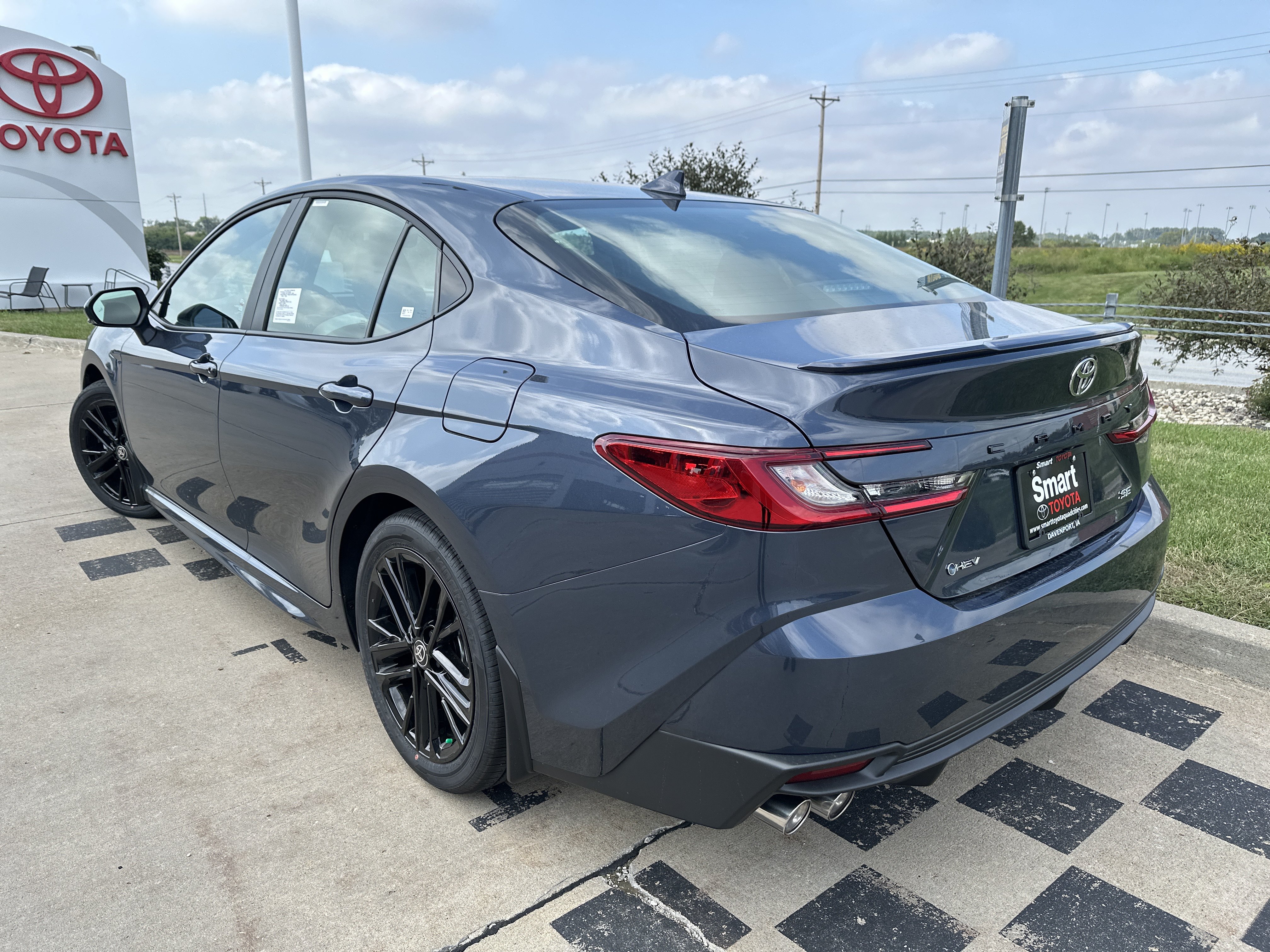 New 2026 Toyota Camry SE w/ Multimedia Upgrade Package FWD image 4