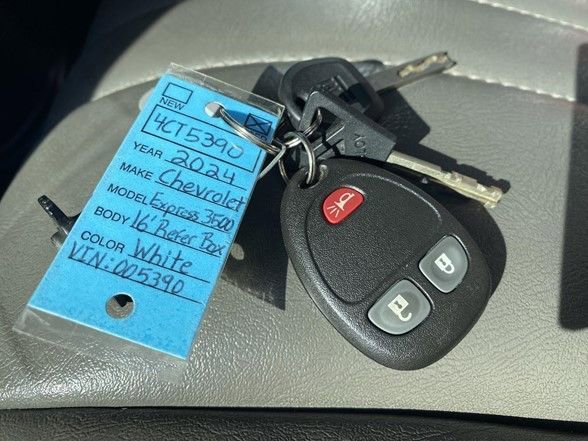 Used 2024 Chevrolet Express 3500 w/ Power Convenience Package image 43