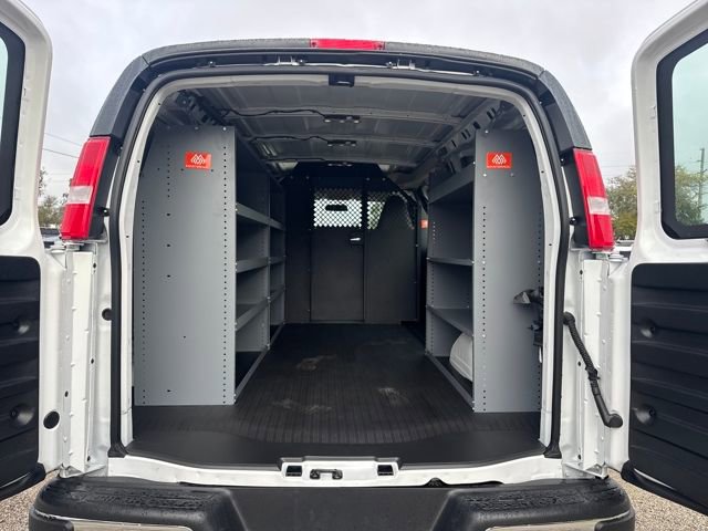 New 2025 Chevrolet Express 2500 Work Van 3D Cargo Van w/ Driver Convenience Package RWD image 10