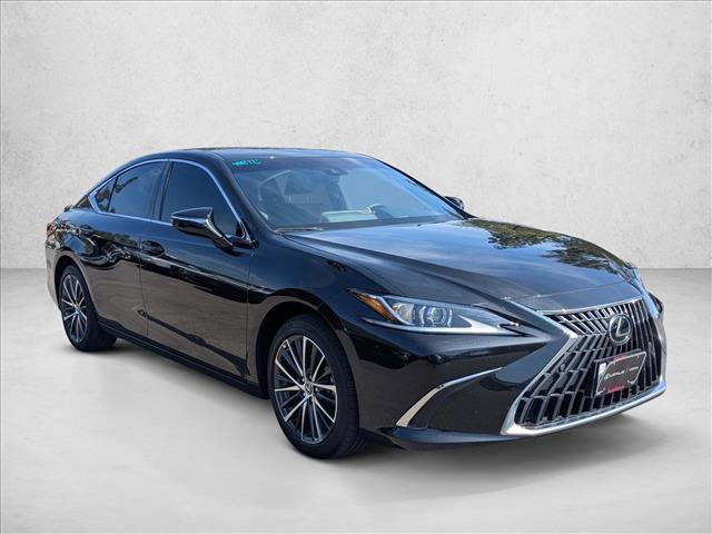 Used 2025 Lexus ES 300h w/ Premium Package image 3