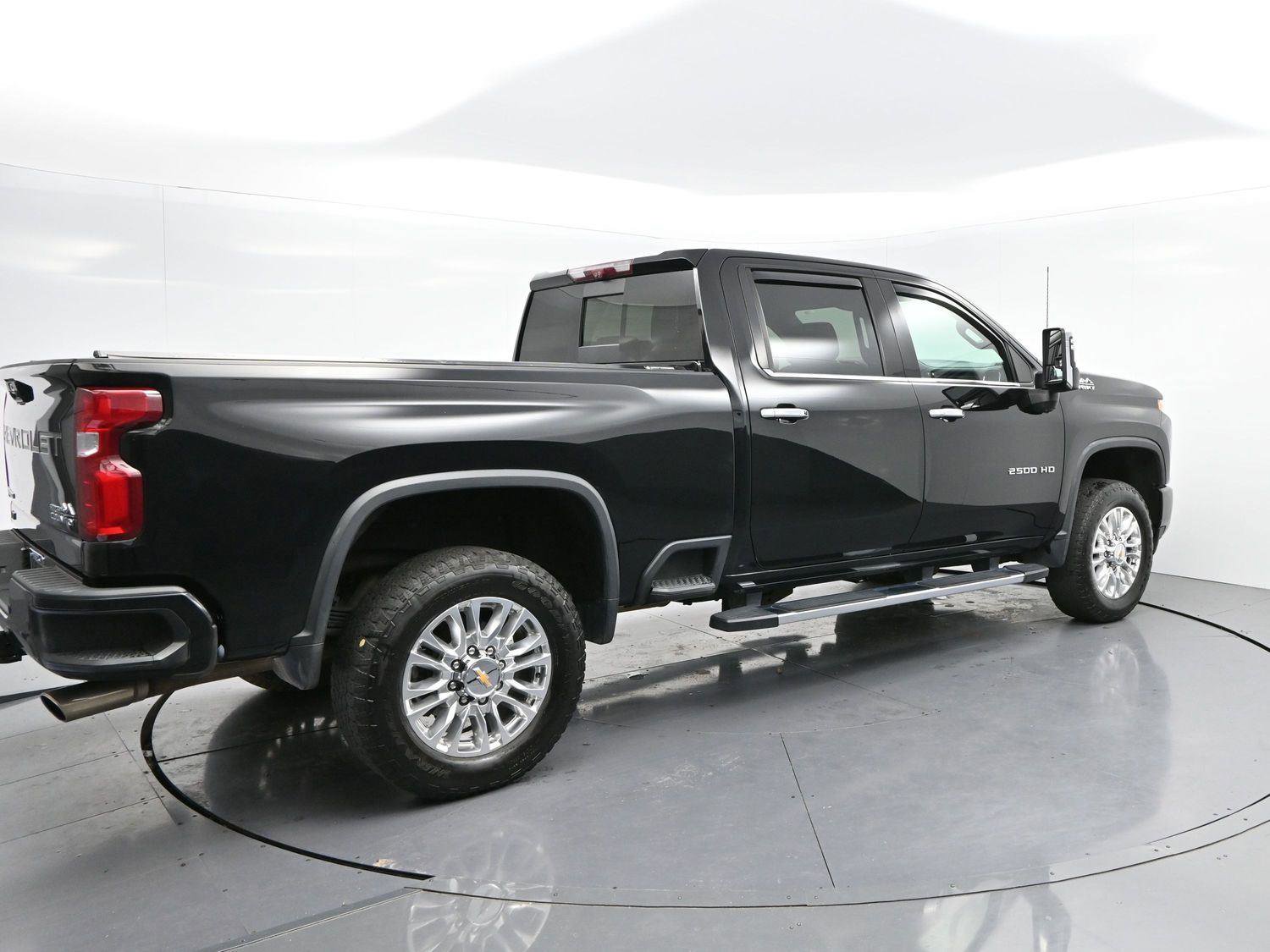Used 2022 Chevrolet Silverado 2500 High Country w/ LPO, Dark Essentials Package image 7