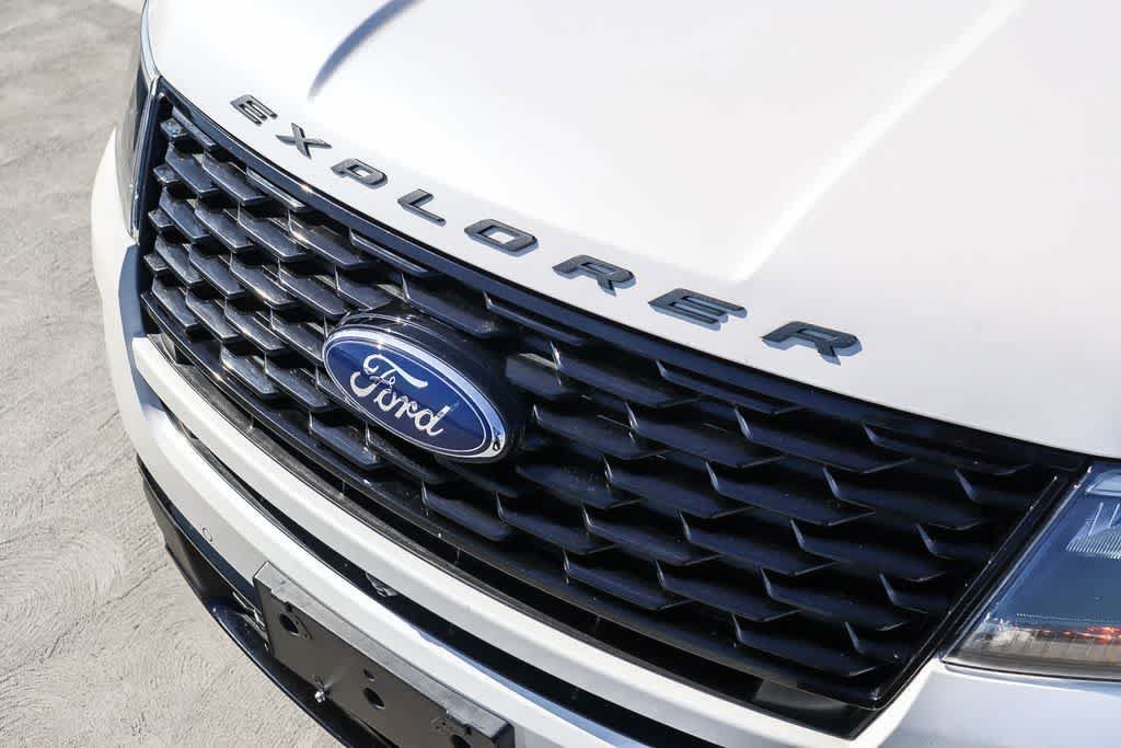 Used 2019 Ford Explorer Sport w/ Equipment Group 401A AWD/4WD image 8