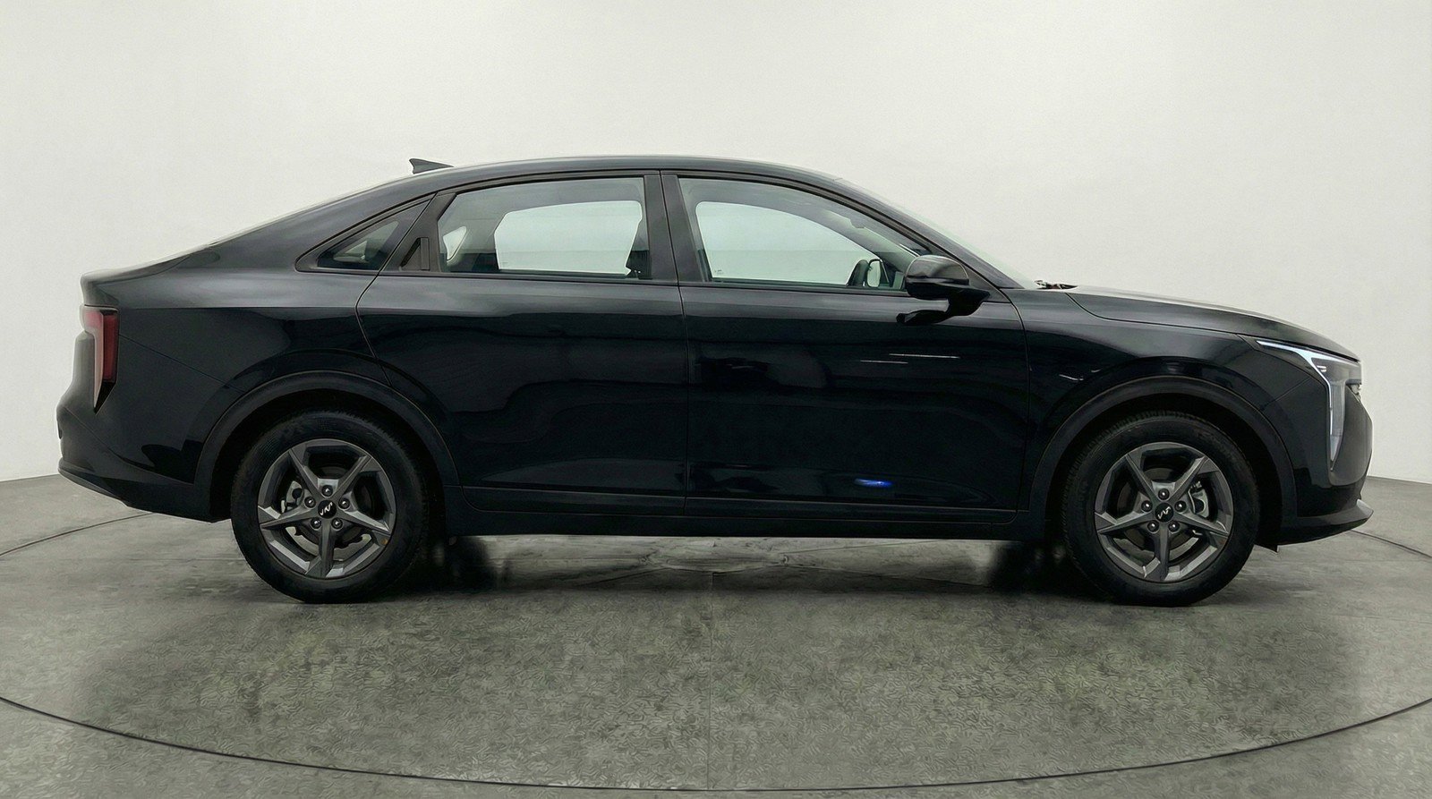 Used 2025 Kia K4 LXS image 11