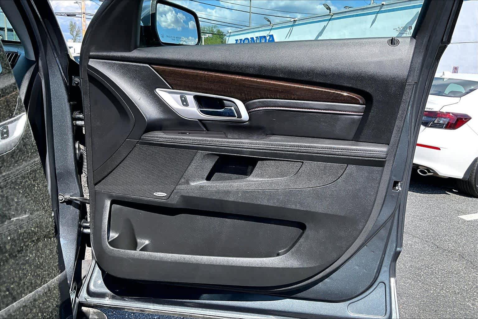 Used 2017 GMC Terrain Denali image 23