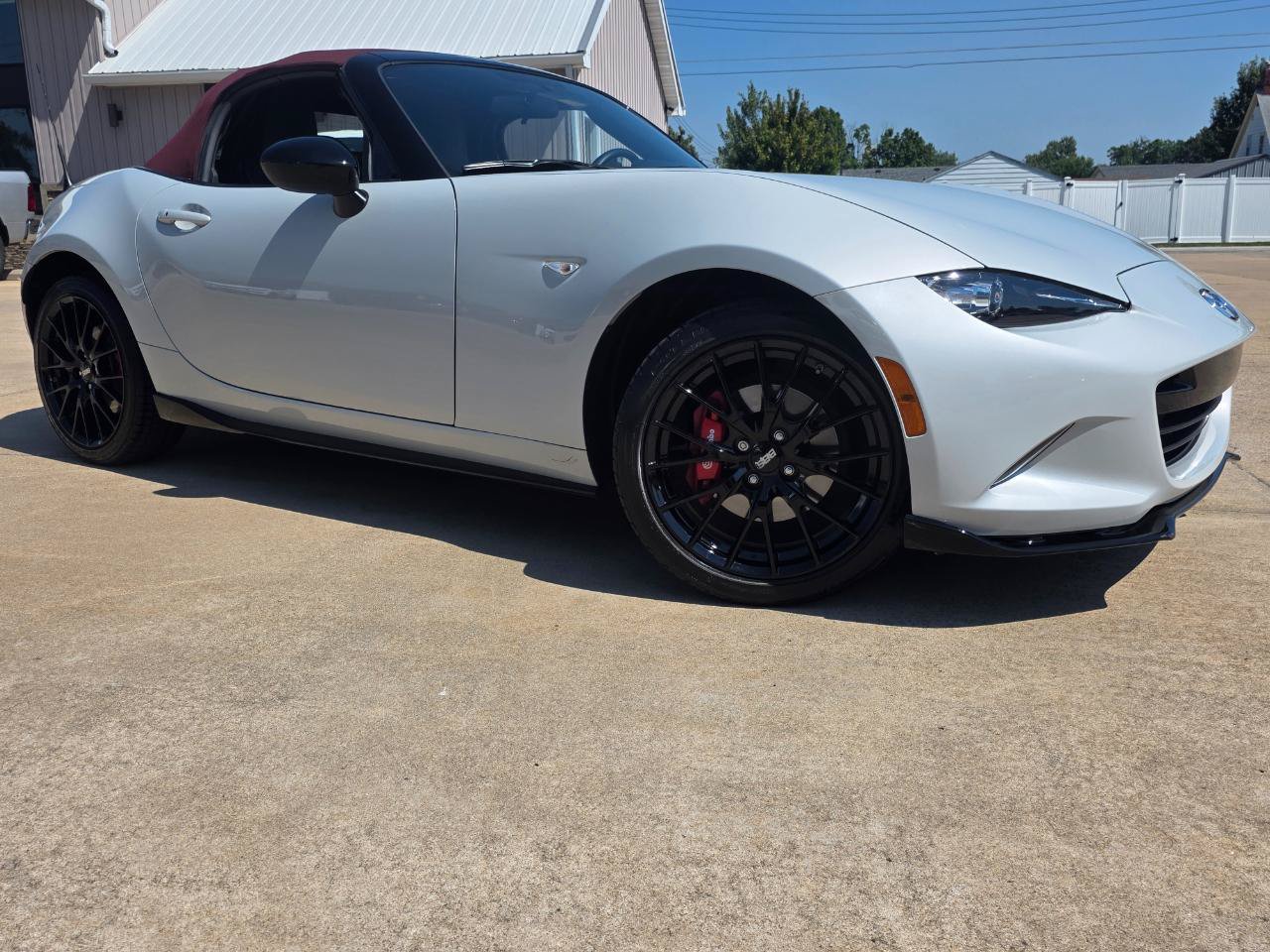 Used 2018 MAZDA MX-5 Miata Club w/ Brembo/BBS Recaro Package RWD image 2