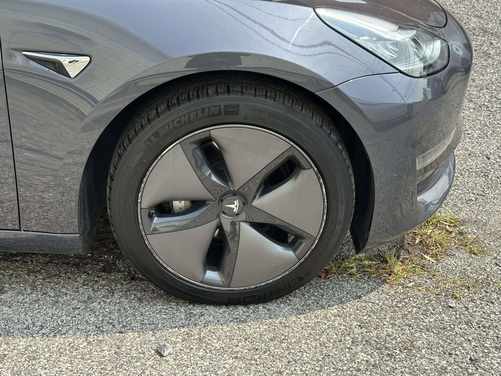 Used 2019 Tesla Model 3 Long Range AWD/4WD image 9