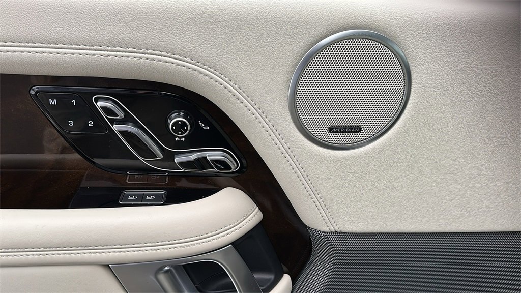 Used 2022 Land Rover Range Rover Westminster Edition image 9