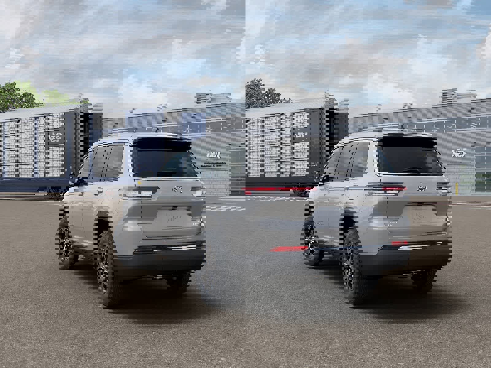 New 2025 Jeep Grand Cherokee L Limited image 3