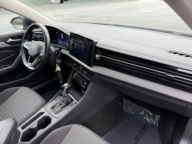 Used 2025 Volkswagen Jetta S FWD image 37