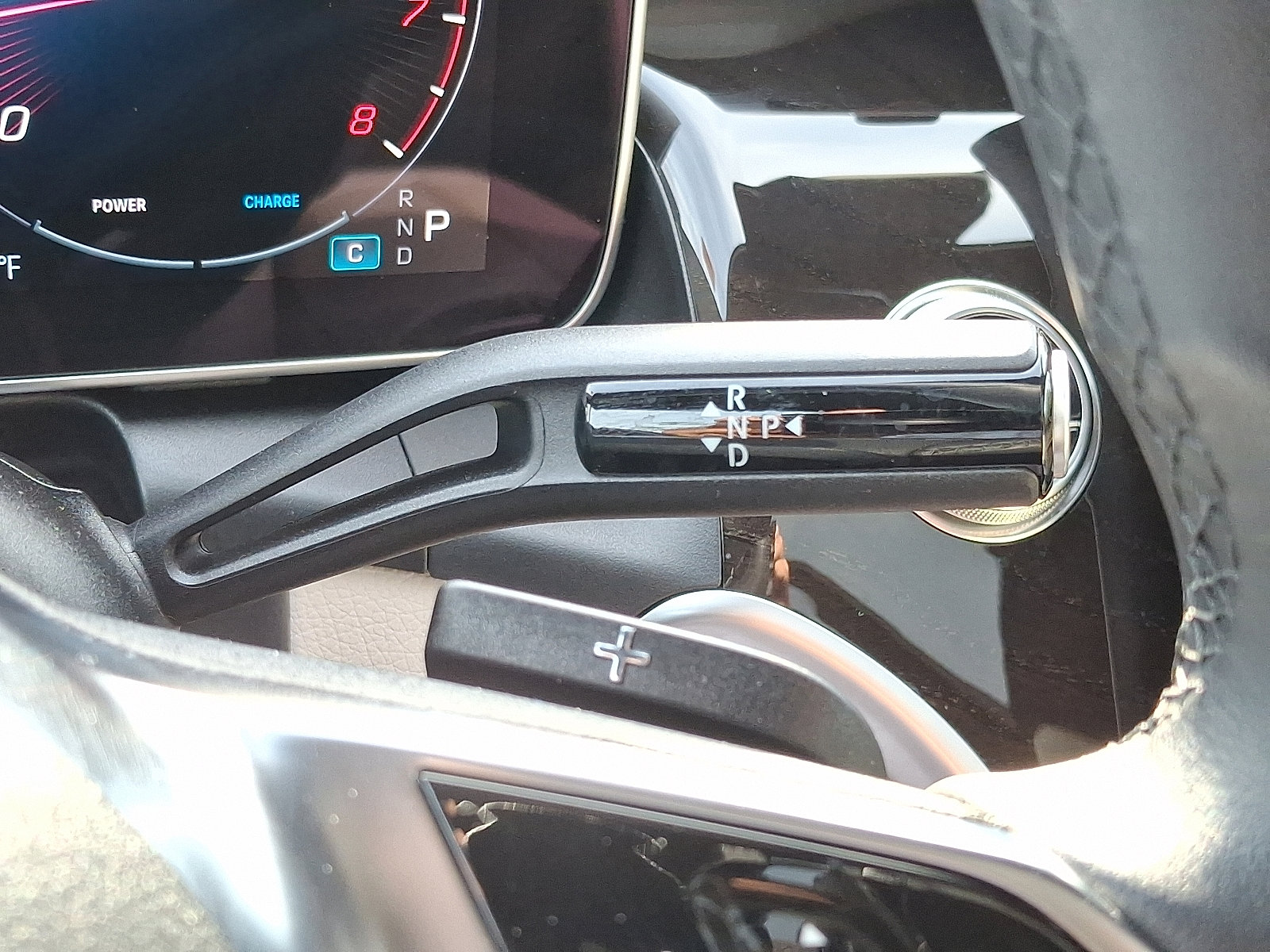 Used 2025 Mercedes-Benz GLC 300 4MATIC image 15