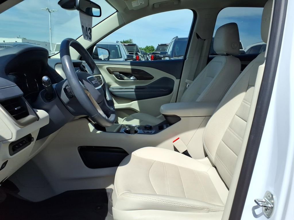 Used 2023 GMC Terrain Denali w/ Denali Premium Package AWD/4WD image 13
