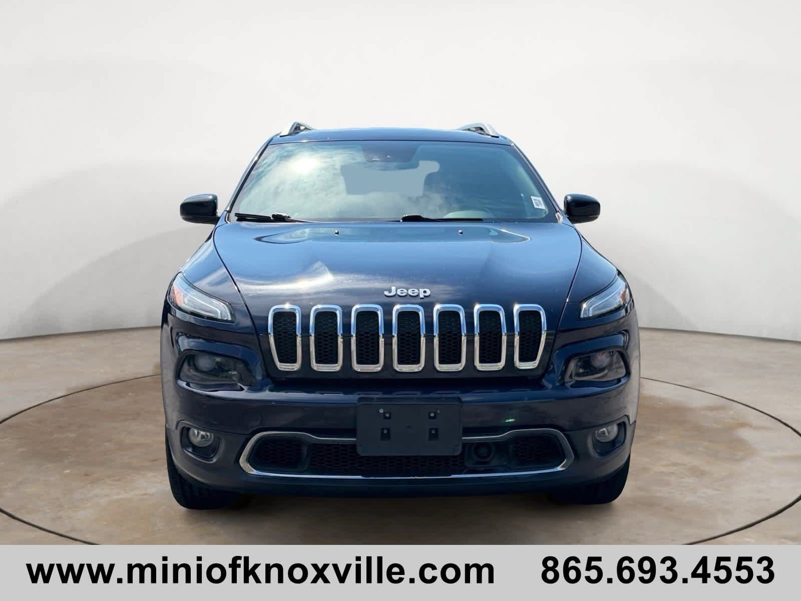 Used 2015 Jeep Cherokee Limited w/ Luxury Group AWD/4WD image 8