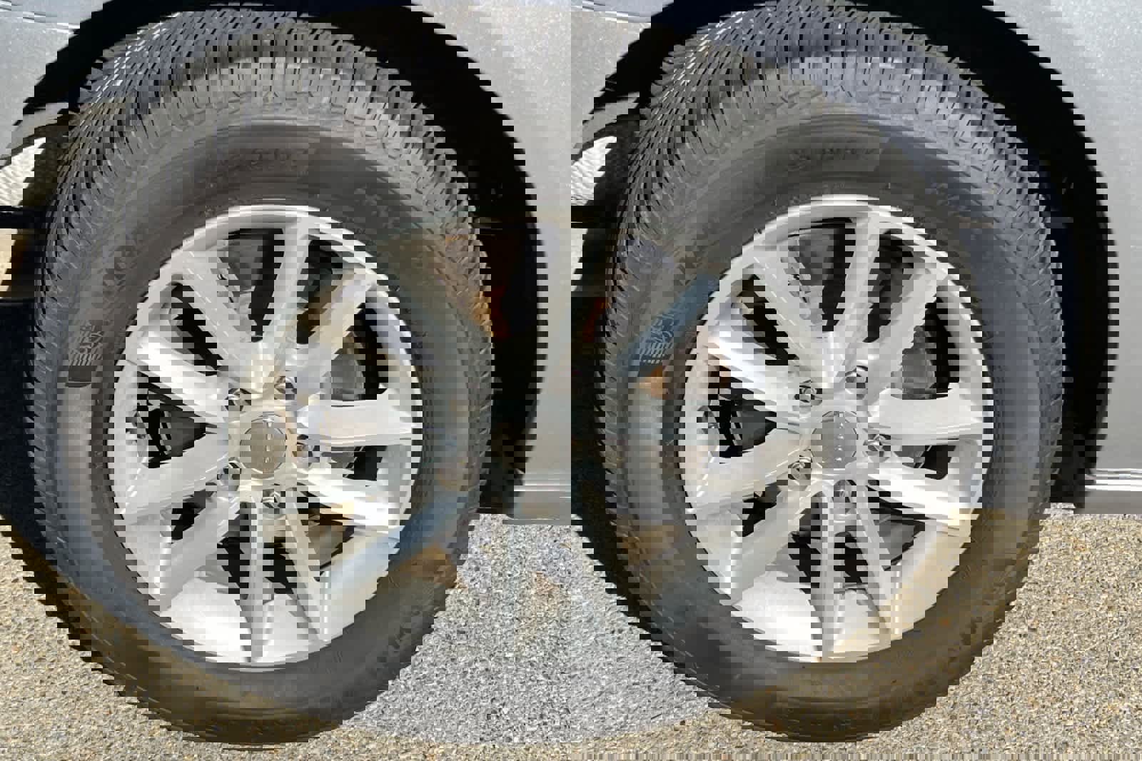 Used 2019 Dodge Grand Caravan SXT image 17