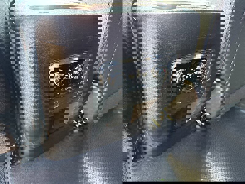 Used 2023 GMC Yukon XL Denali image 23