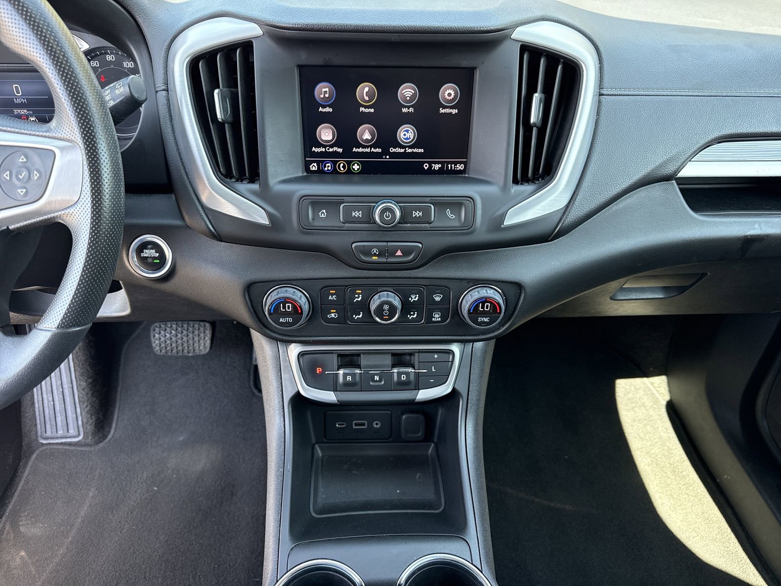 Used 2024 GMC Terrain SLE w/ Driver Convenience Package FWD image 25