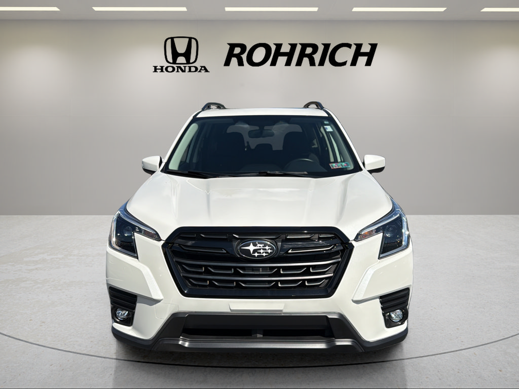 Used 2024 Subaru Forester Premium AWD/4WD image 2