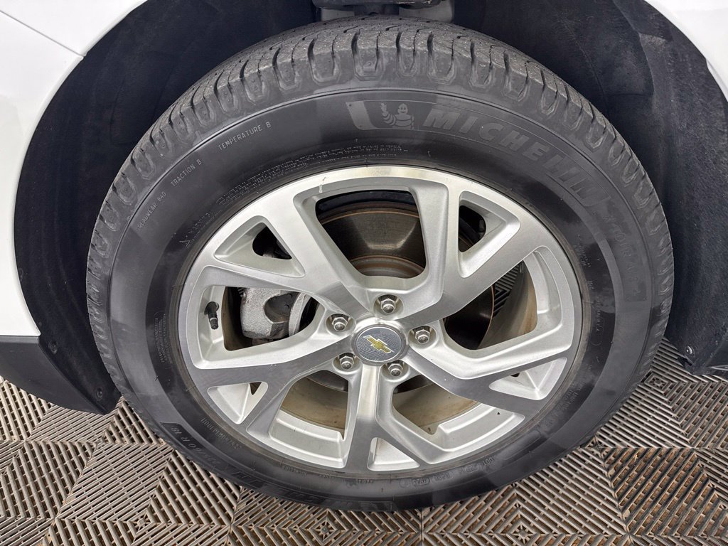 Used 2018 Chevrolet Equinox LT FWD image 30