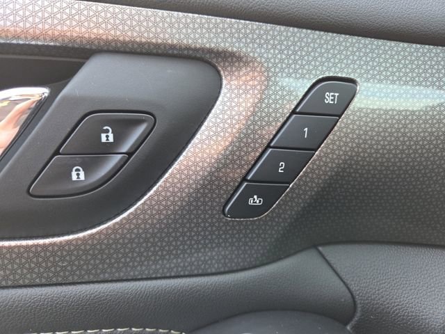 Used 2022 Chevrolet Traverse Premier w/ Redline Edition image 11