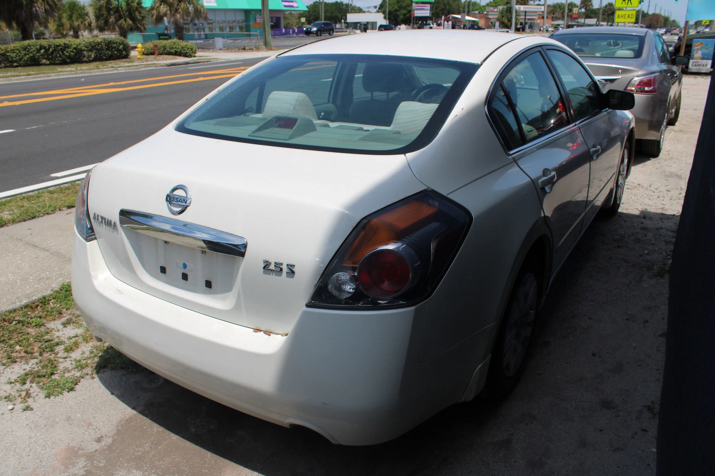 Used 2011 Nissan Altima 2.5 S FWD image 4