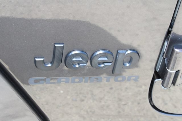 Used 2022 Jeep Gladiator Sport AWD/4WD image 8