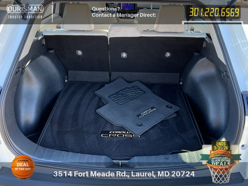 Used 2024 Toyota Corolla Cross L image 19