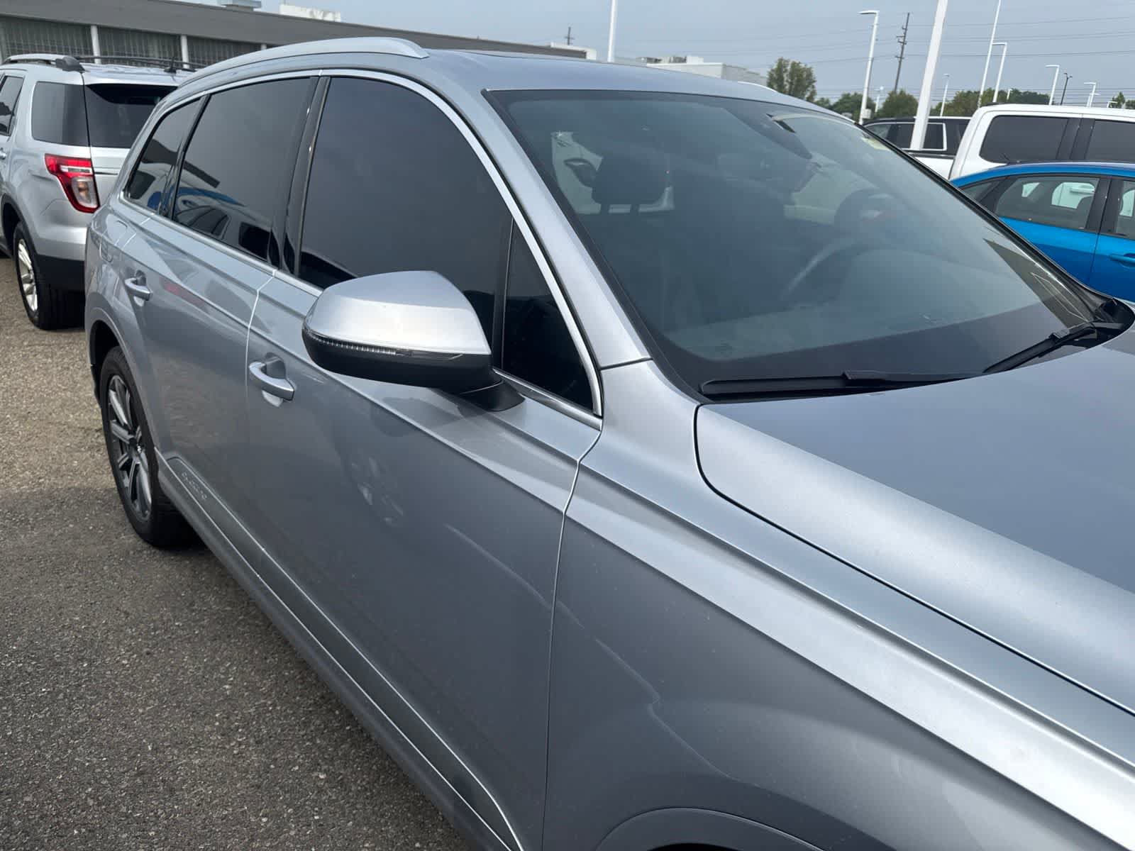 Used 2017 Audi Q7 3.0T Premium Plus w/ Premium Plus Package AWD/4WD image 7