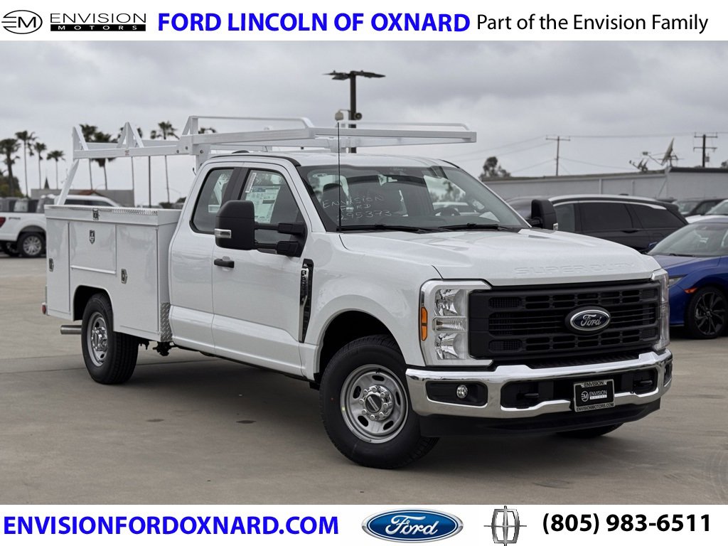 New 2025 Ford F250 XL w/ XL Chrome Package