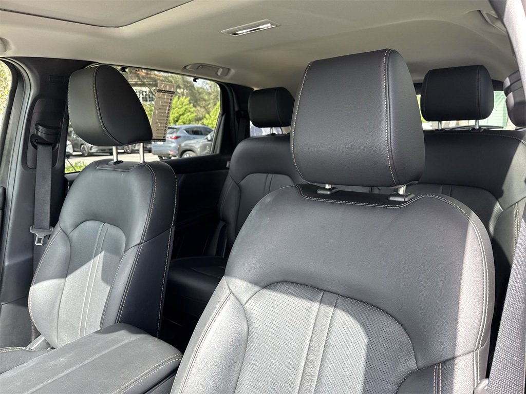 Certified 2025 MAZDA CX-70 3.3 Turbo w/ Preferred Package image 43