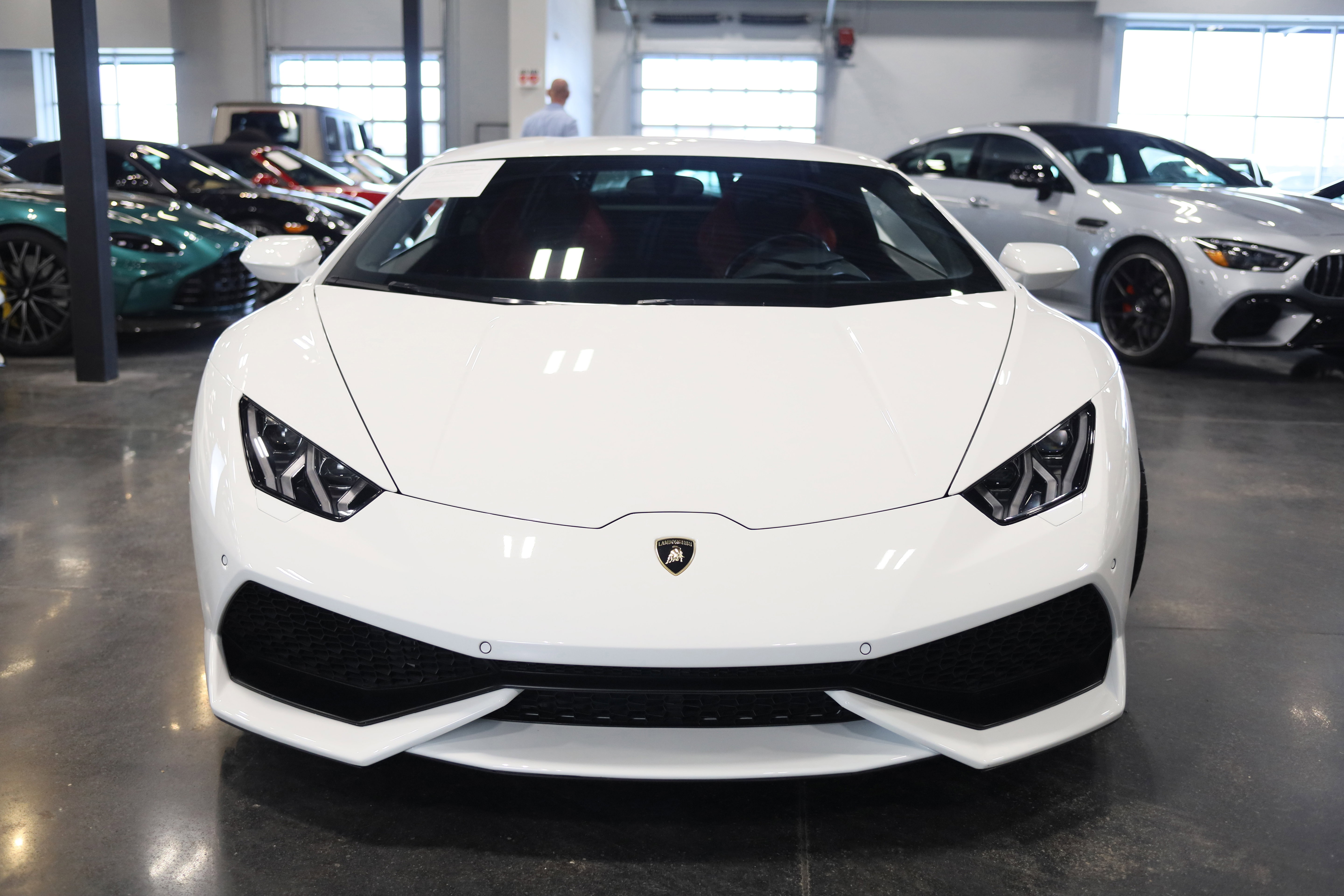 Used 2015 Lamborghini Huracan LP 610-4 image 2