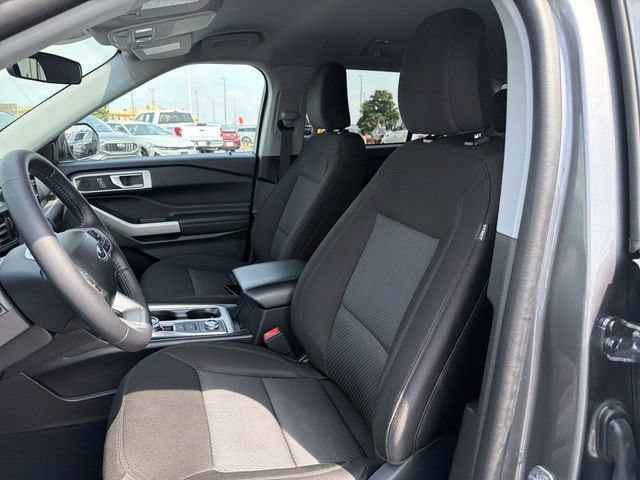 Used 2024 Ford Explorer XLT AWD/4WD image 19