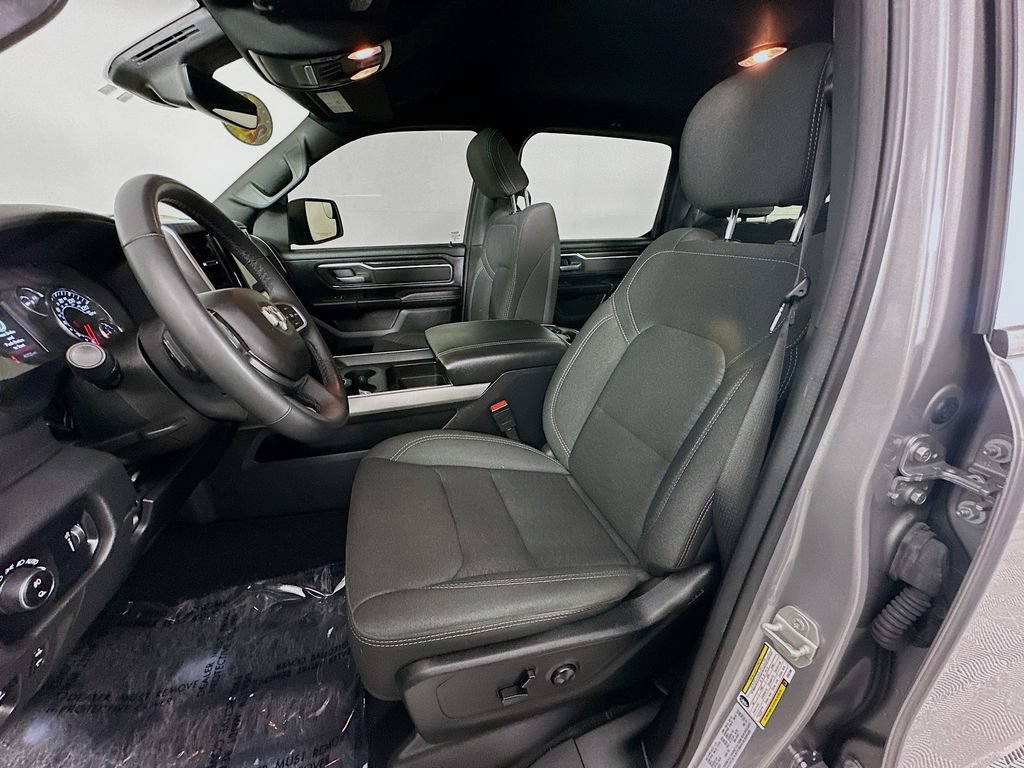 Used 2025 RAM 1500 Big Horn AWD/4WD image 32