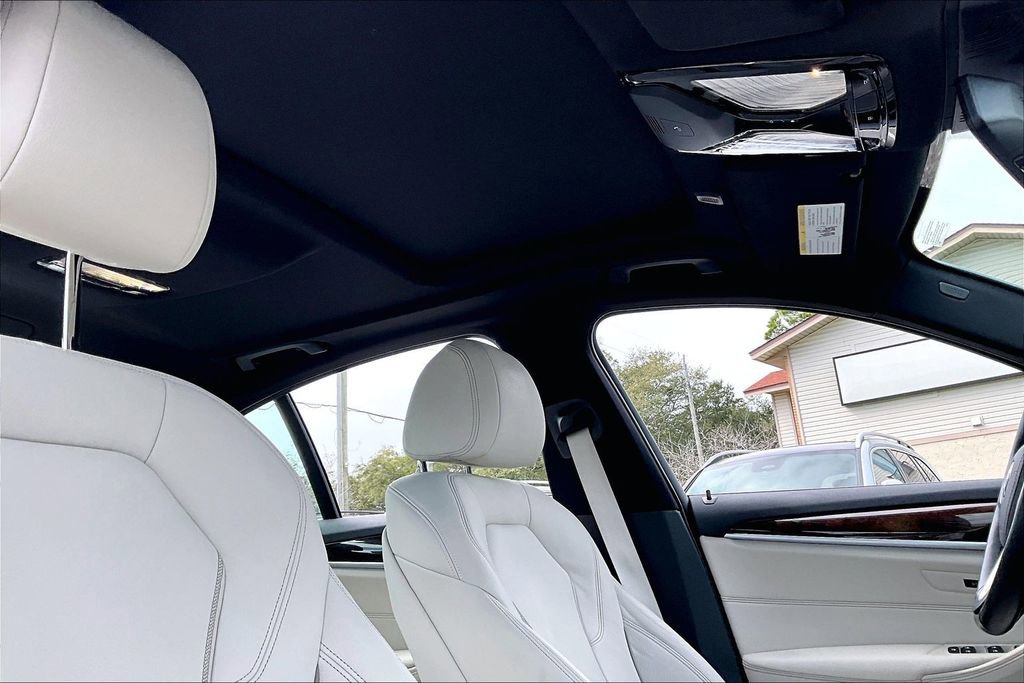 Used 2019 BMW 540i w/ Convenience Package image 28