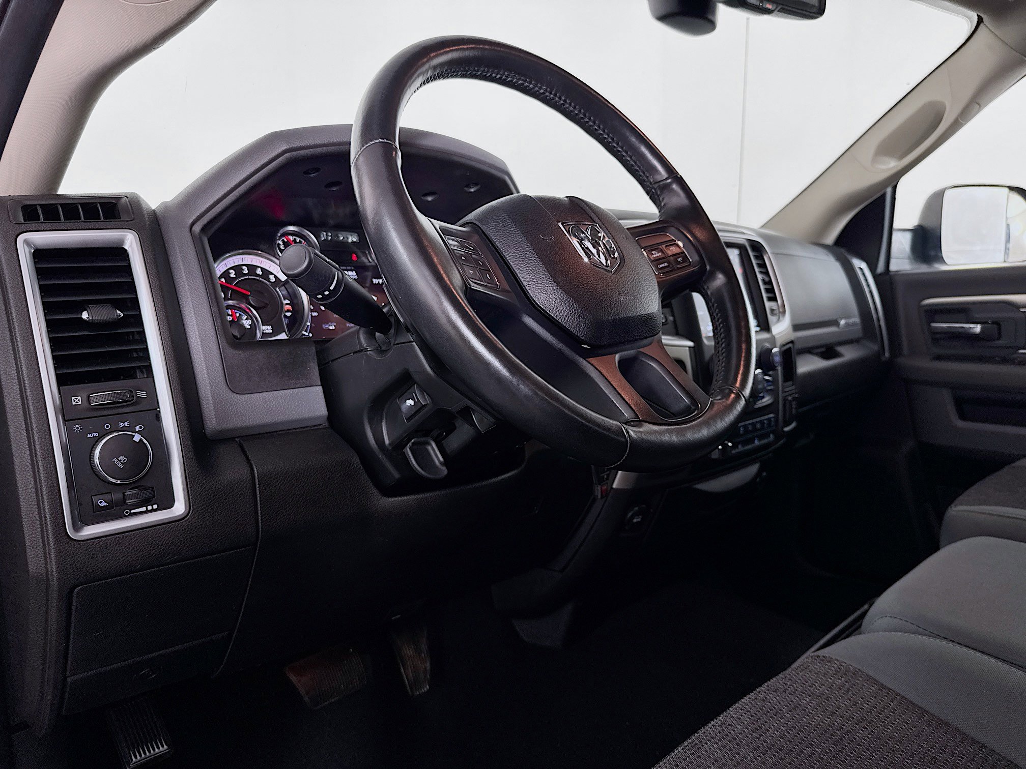 Used 2018 RAM 2500 Big Horn AWD/4WD image 20